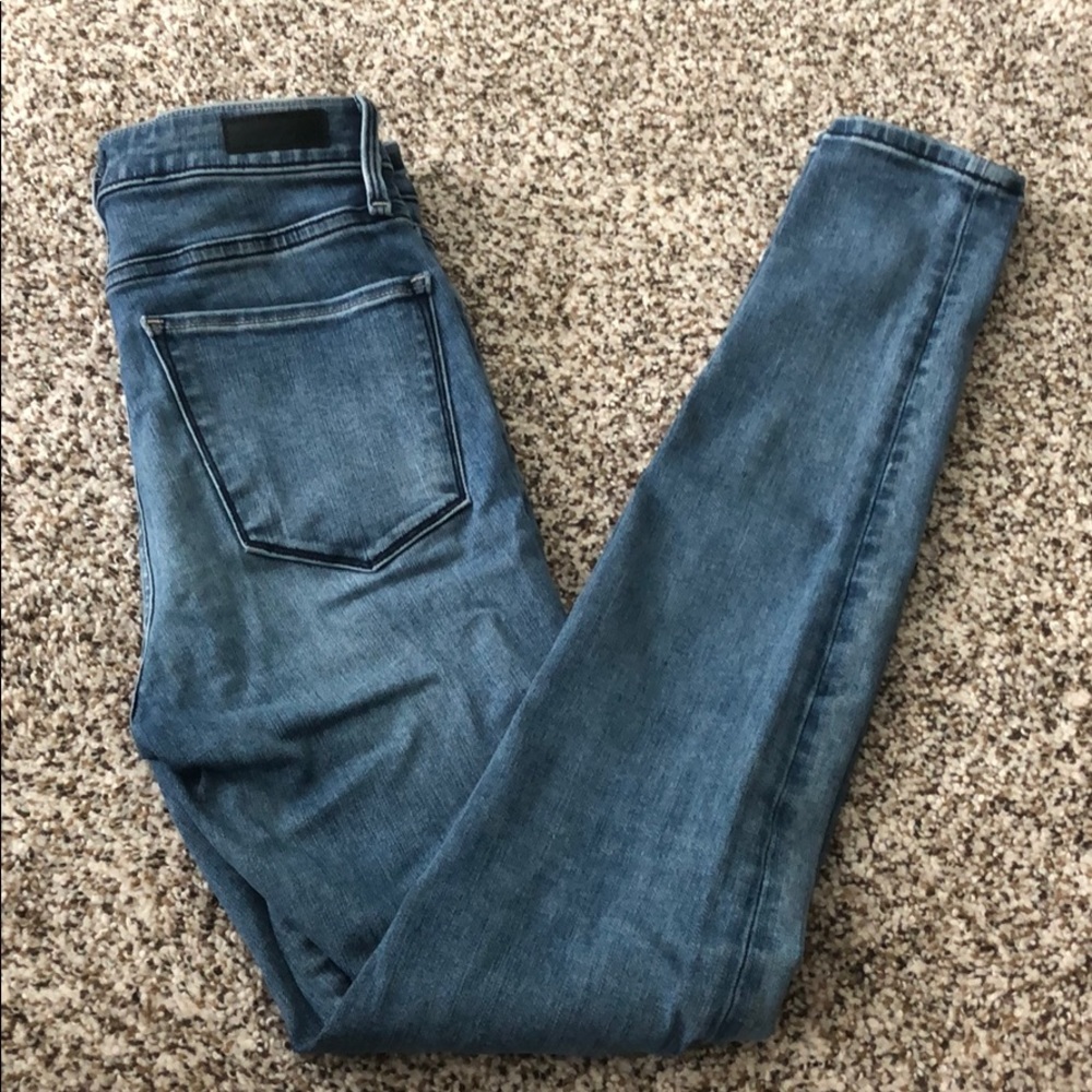 ⭐️ Abercrombie Simone High Rise Jeans ⭐️